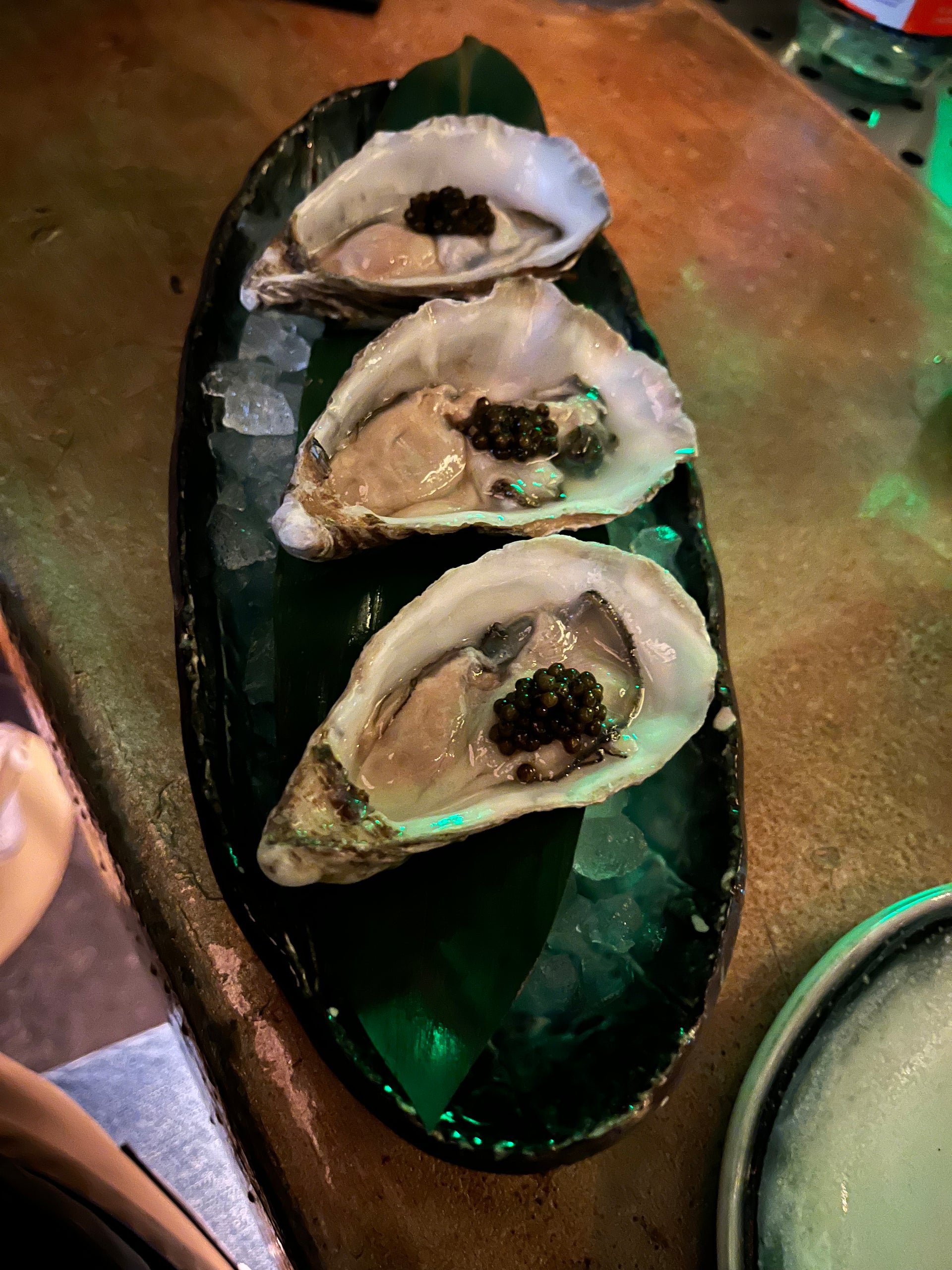 Østers med beluga caviar