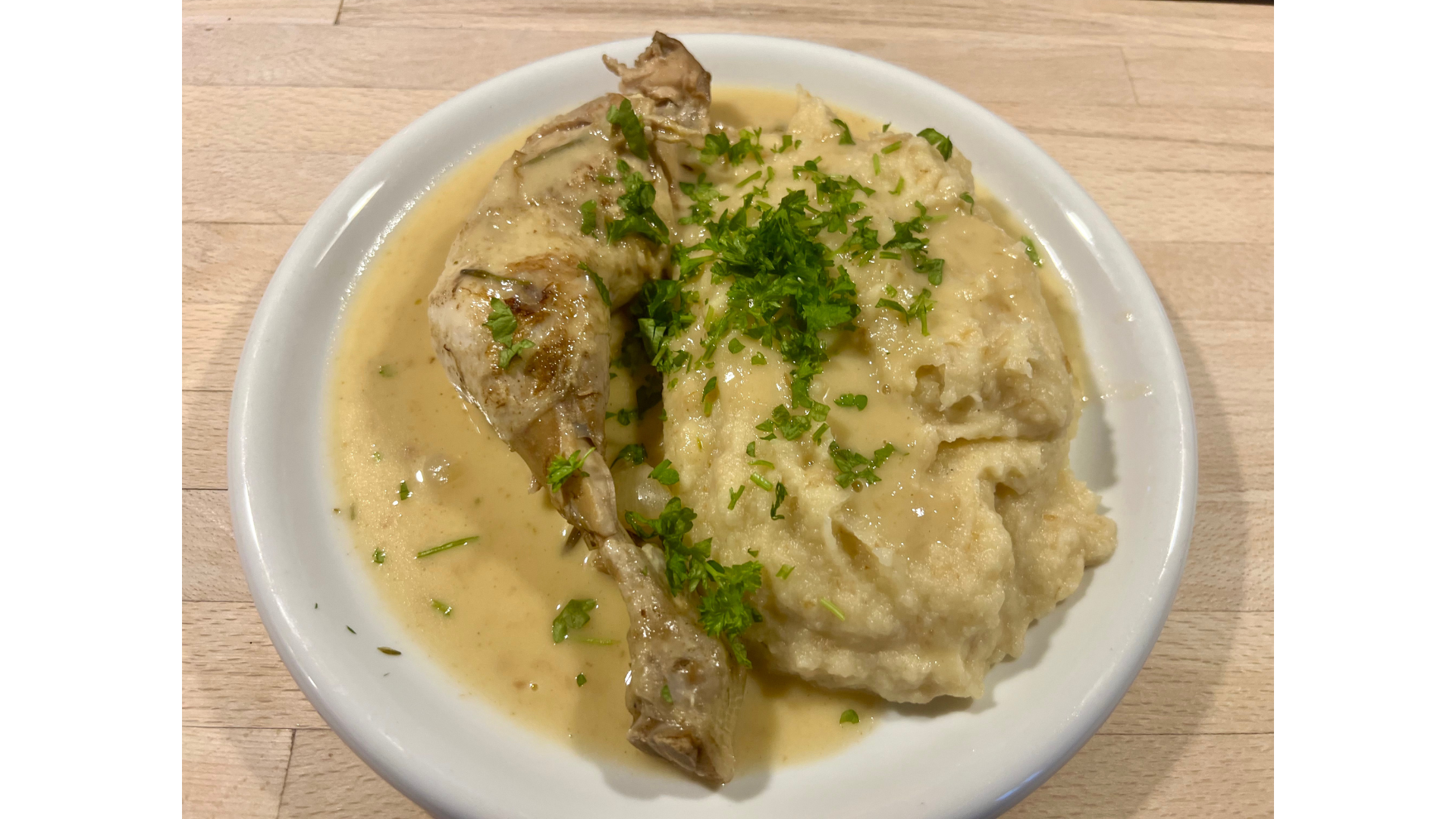 Min go-to kylling i flødesovs med pastinakker